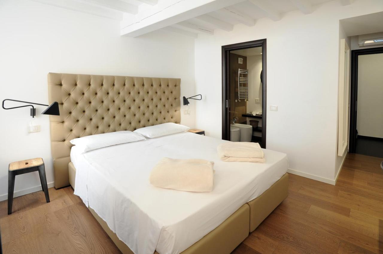 Opera 11 R&B Bed and Breakfast Parma Eksteriør billede